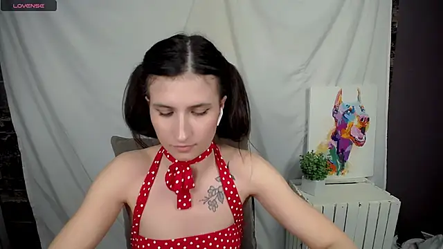 Snapshot of MaryEm976 chatting on 03/12/25, 09:55 MaryEm976 online show from 03/12/25, 09:55