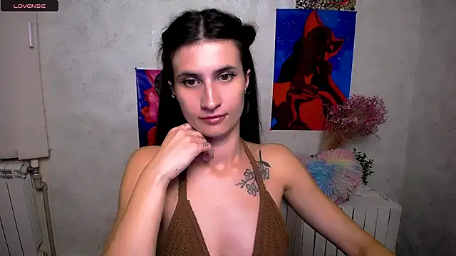 Snapshot of MaryEm976 chatting on 09/21/25, 11:34 MaryEm976 online show from 09/21/25, 11:34