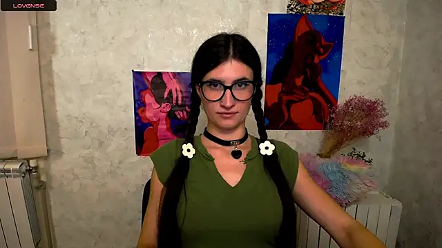 Snapshot of MaryEm976 chatting on 09/28/25, 05:29 MaryEm976 online show from 09/28/25, 05:29