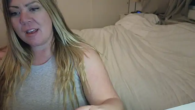 JESS LOVES online show from 01/14/25, 04:15