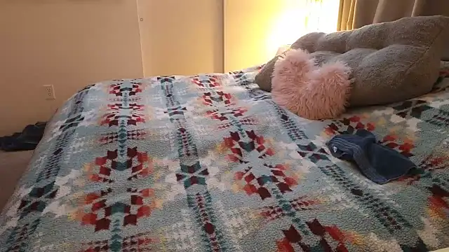 JESS LOVES online show from 02/07/25, 03:12