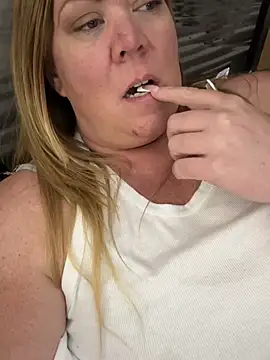 JESS LOVES online show from 03/13/25, 01:43