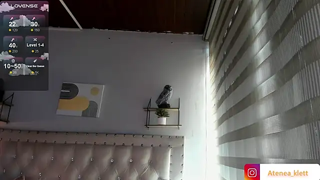 Atenea Klett  online show from 05/25/26, 01:50
