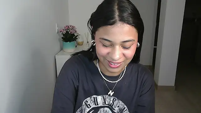 dark enchantress  online show from 12/12/24, 01:43