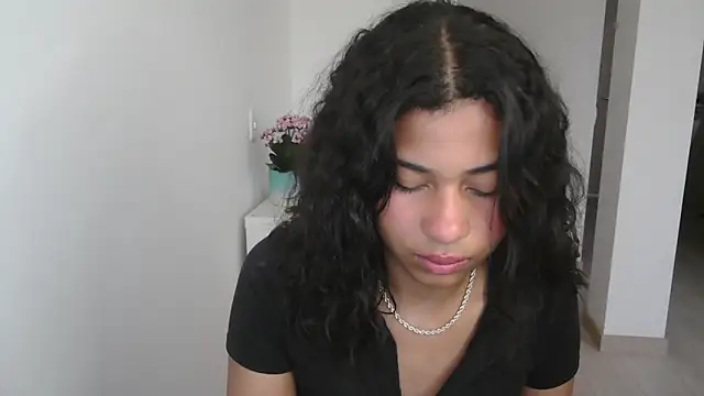 dark enchantress  online show from 12/21/24, 10:30