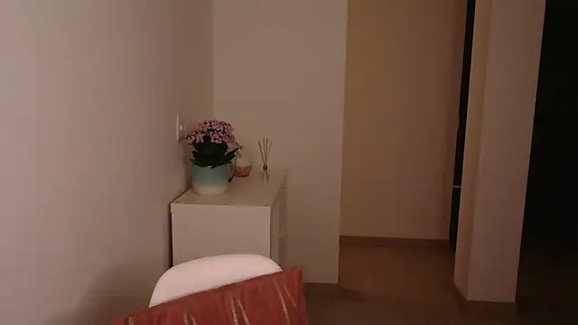 dark enchantress  online show from 12/22/24, 04:39