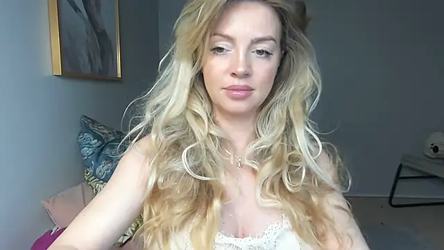 BelieveinEmliy online show from 01/12/25, 05:11