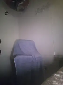 Snapshot of PartyAnimalfreak chatting on 12/19/25, 09:22 PartyAnimalfreak online show from 12/19/25, 09:22