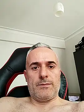 Snapshot of pussylove39 chatting on 12/02/25, 09:47 pussylove39 online show from 12/02/25, 09:47