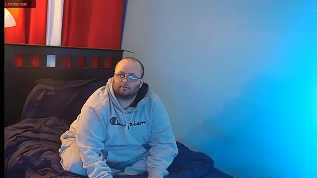 Snapshot of lefty15242 chatting on 02/24/26, 04:10 lefty15242 online show from 02/24/26, 04:10