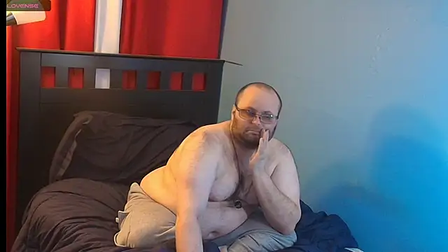 Snapshot of lefty15242 chatting on 02/25/26, 05:28 lefty15242 online show from 02/25/26, 05:28