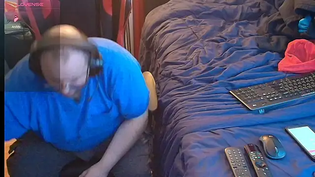 Snapshot of lefty15242 chatting on 03/13/26, 03:35 lefty15242 online show from 03/13/26, 03:35