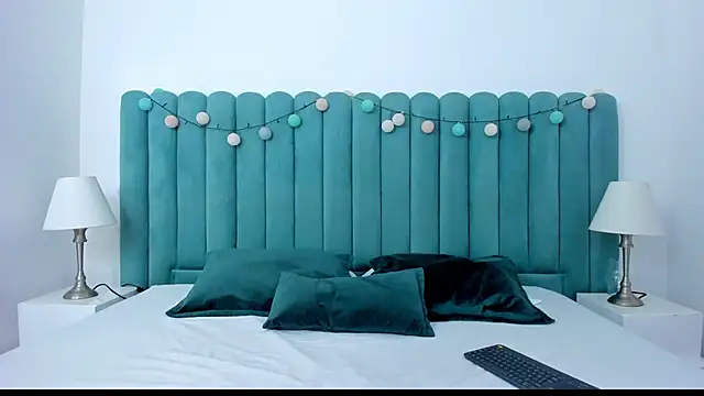 marianaaguii online show from 12/29/24, 01:38