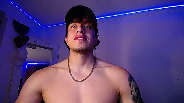 Snapshot of strongboy_ chatting on 01/09/25, 03:36 strongboy online show from 01/09/25, 03:36