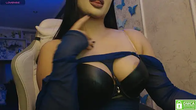 Snapshot of lunarose777 chatting on 09/27/25, 08:14 lunarose777 online show from 09/27/25, 08:14