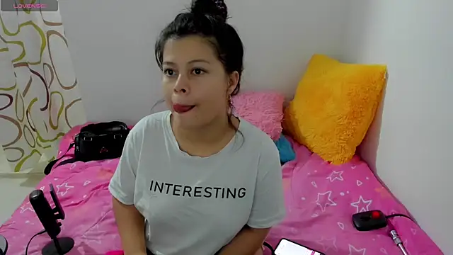 Snapshot of sweetnia chatting on 12/27/24, 09:43 sweetnia online show from 12/27/24, 09:43