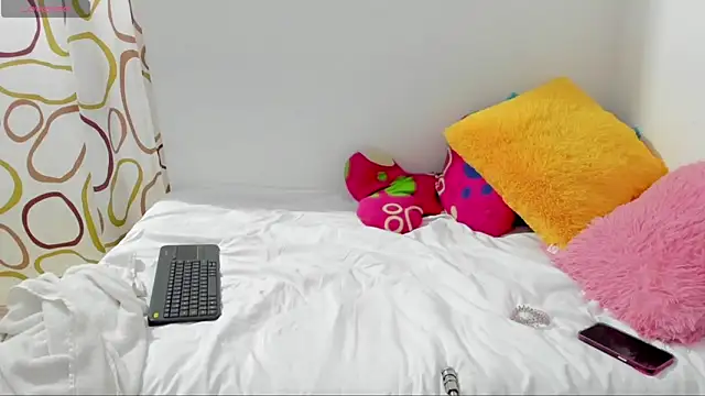 Snapshot of sweetnia chatting on 02/01/25, 01:41 sweetnia online show from 02/01/25, 01:41