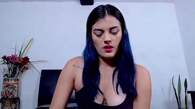 AikoTailor online show from 09/15/25, 06:08