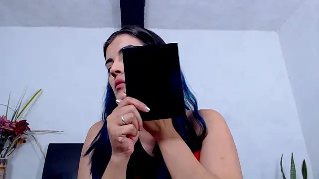 AikoTailor online show from 09/18/25, 11:07