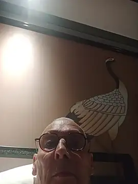 Snapshot of pierre5004 chatting on 02/10/26, 01:15 pierre5004 online show from 02/10/26, 01:15