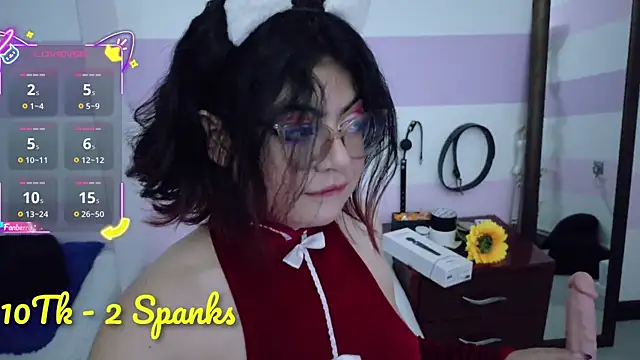 Catwhite  online show from 11/28/25, 05:37