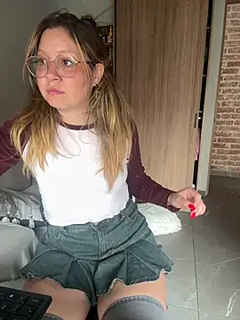 Darling XXX online show from 04/08/26, 07:47