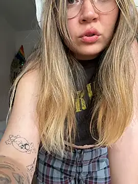Darling XXX online show from 06/19/26, 07:06