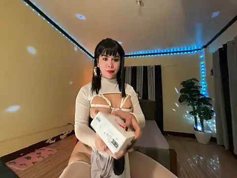 SluttyselfsuckTS online show from 05/06/26, 10:48