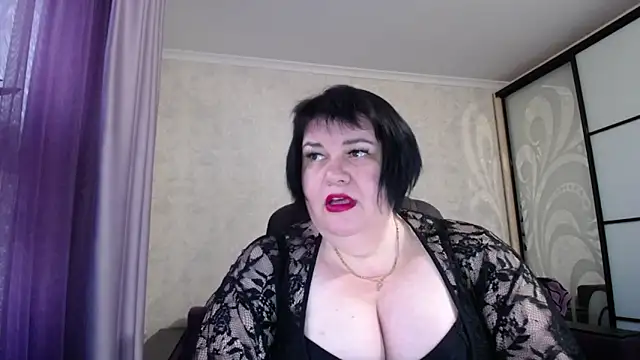 JuicyLady Di online show from 10/10/25, 05:06