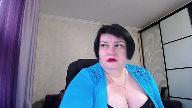 JuicyLady Di online show from 10/23/25, 05:07