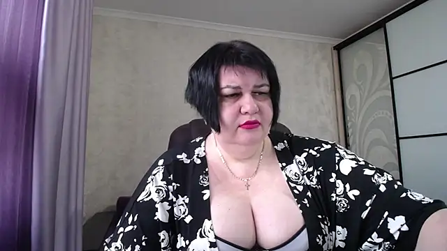 JuicyLady Di online show from 12/16/25, 07:35