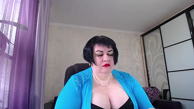 JuicyLady Di online show from 04/15/26, 04:52