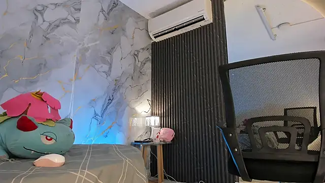 Katemoss70 online show from 03/13/25, 12:35