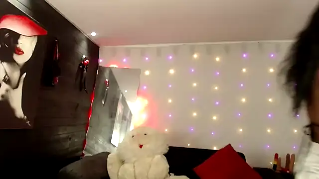 Snapshot of agatha_prime chatting on 12/18/25, 11:22 agatha prime online show from 12/18/25, 11:22