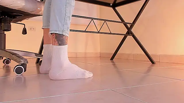 ArchieCollins online show from 11/28/25, 09:39