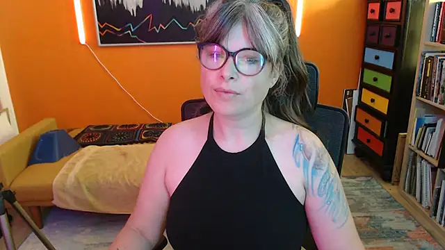 TheLenaAdams online show from 11/11/25, 04:51