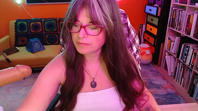 TheLenaAdams online show from 11/19/25, 05:35