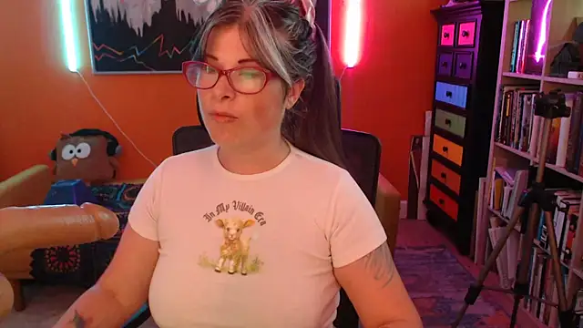 TheLenaAdams online show from 12/14/25, 11:09