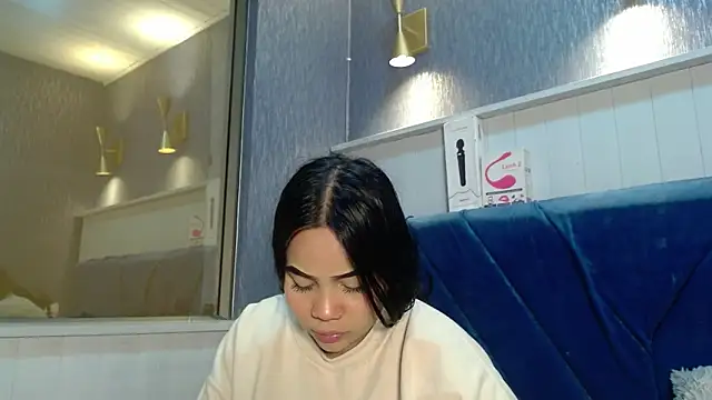 EmilyQueen3x online show from 12/05/25, 12:03