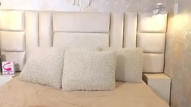 EmilyQueen3x online show from 04/28/26, 12:43