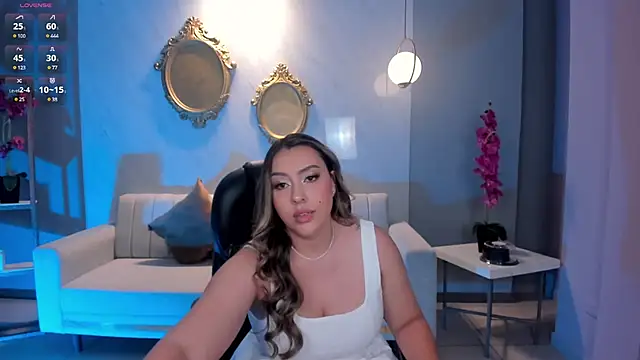 Snapshot of MartinnaBonnet chatting on 01/23/25, 03:54 MartinnaBonnet online show from 01/23/25, 03:54