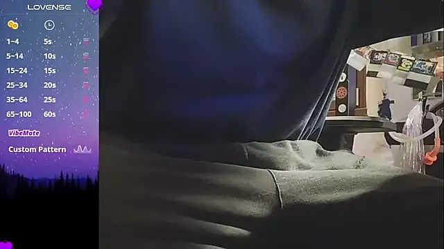 Snapshot of Purple_Flamingo chatting on 03/01/26, 06:21 Purple Flamingo online show from 03/01/26, 06:21