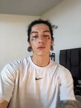 tommylongxx online show from 11/13/25, 05:34