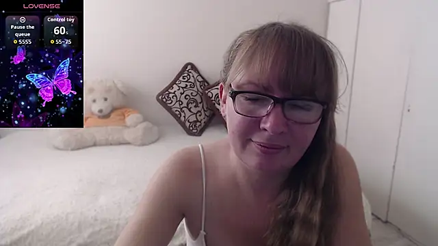 MargotLot online show from 11/18/25, 05:01