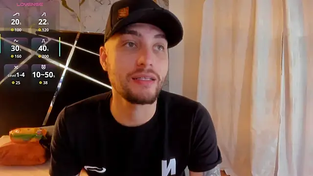 Snapshot of Pleasure_Vibes23 chatting on 09/26/25, 09:30 Pleasure Vibes23 online show from 09/26/25, 09:30