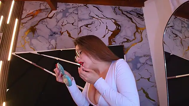 Snapshot of Pleasure_Vibes23 chatting on 12/15/25, 08:57 Pleasure Vibes23 online show from 12/15/25, 08:57