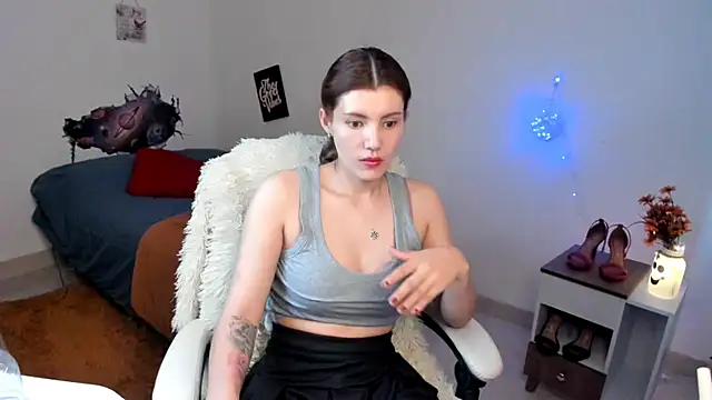 Snapshot of jrcamila chatting on 02/11/25, 02:02 jrcamila online show from 02/11/25, 02:02