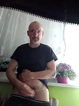 Snapshot of vena4 chatting on 03/01/26, 08:27 vena4 online show from 03/01/26, 08:27