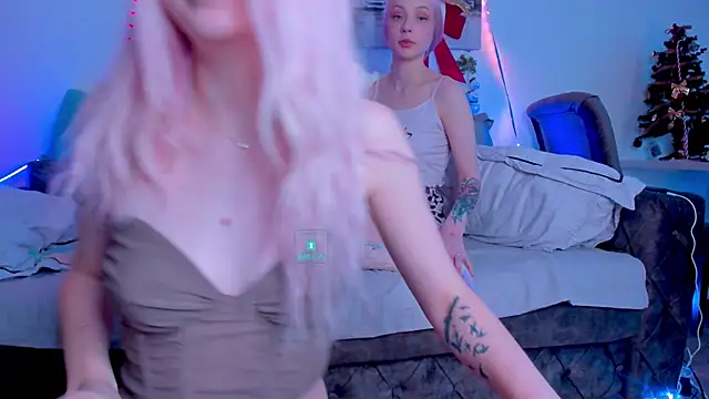 Snapshot of AlexRoseLiRed chatting on 12/26/24, 12:14 AlexRoseLiRed online show from 12/26/24, 12:14