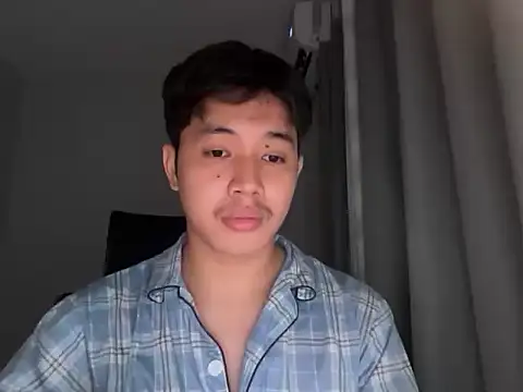 kevinthehottest online show from 12/19/25, 03:52